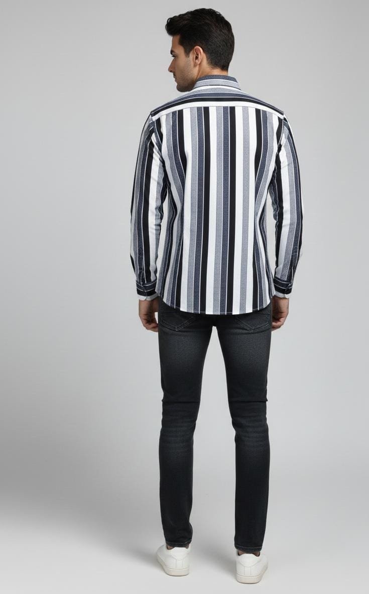 Men Regular Fit Striped Spread Collar Casual Shirt - Image 2