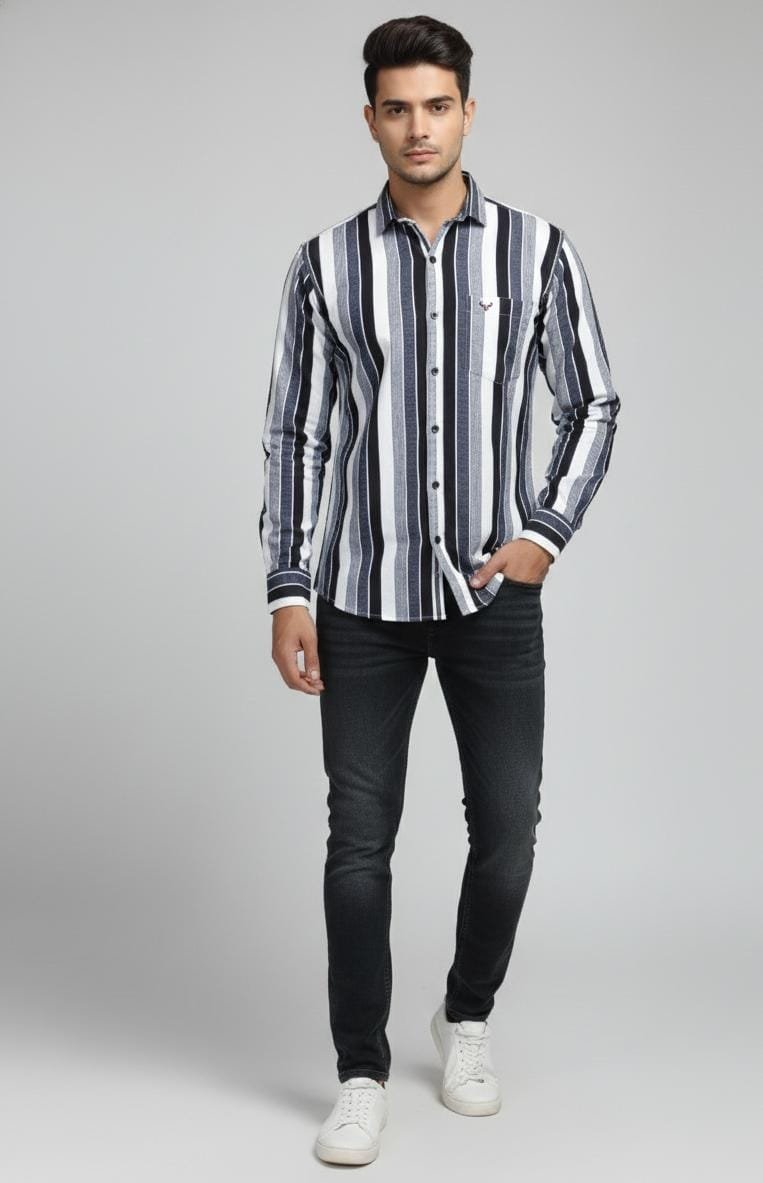 Men Regular Fit Striped Spread Collar Casual Shirt